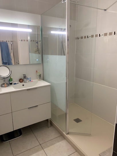 Silver Rénovation - Douche Senior Sécurisée Spécialiste De La Salle De Bains à Montpellier